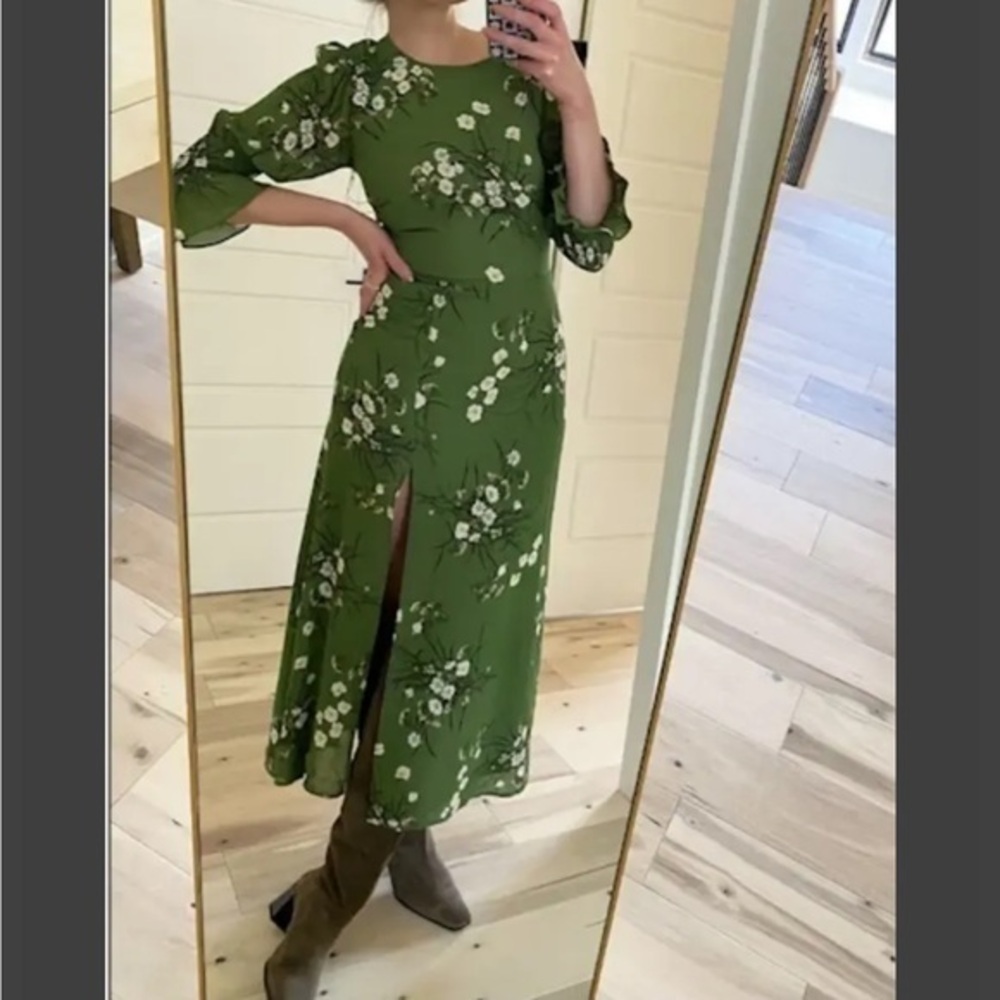 💚Reformation Carolena Dress Lomita